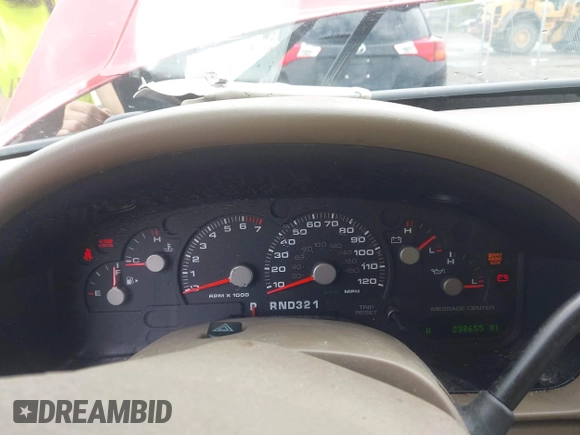 2004 Ford Explorer Eddie Bauer с VIN 1FMZU74W84UB62584, выставлен на аукционе IAAI как лот 42630174 с пробегом 238 655 миль миль и . История ставок и продаж доступна на DreamBid. Изображение 7.