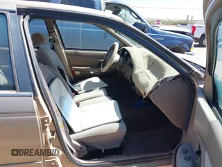 1994 Ford Taurus GL z VIN 1FALP52U9RG209348, wystawiony jako IAAI lot #42418772 z przebiegiem 81 838 mil mil oraz . Historia ofert i sprzedaży dostępna na DreamBid. Obrazek 5.