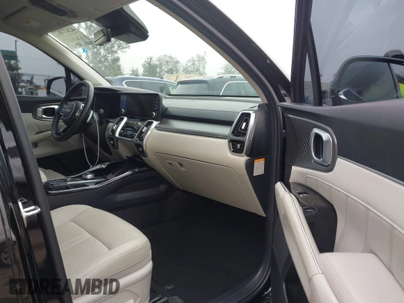 2024 Kia Sorento SX Prestige with VIN KNDRKDLGXR5247947, listed as a IAAI auction lot 42477877 with 39,120 mi miles and . Bid and sale history available at DreamBid. Image 5.