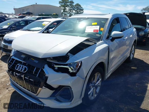 2022 Audi Q3 S line Premium Plus z VIN WA1EECF30N1126400, wystawiony jako IAAI lot #41822175 z przebiegiem 28 850 mil mil oraz . Historia ofert i sprzedaży dostępna na DreamBid. Obrazek 17.