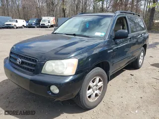2003 Toyota Highlander with VIN JTEHF21A330140984, listed as a IAAI auction lot 42060638 with 215,694 mi miles. Bid and sale history available at carsss.com. Image 2.