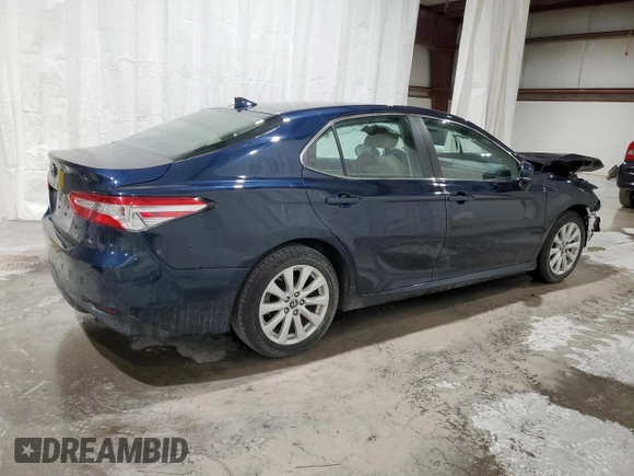 2019 Toyota Camry LE with VIN 4T1B11HK6KU799839, listed as a Copart auction lot 49352455 with 29,628 mi miles and Salvage Title. Bid and sale history available at carsss.com. Image 3.