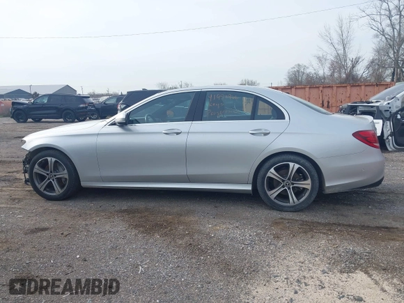 2017 Mercedes-Benz E 300 Luxury with VIN WDDZF4KB0HA091682, listed as a IAAI auction lot 41994966 with 37,238 mi miles and . Bid and sale history available at DreamBid. Image 14.