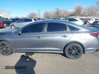 2018 Hyundai Sonata Limited with VIN 5NPE34AF6JH670261, listed as a IAAI auction lot 41350253 with 120,075 mi miles. Bid and sale history available at carsss.com. Image 14.