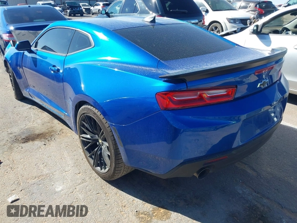 2017 Chevrolet Camaro 1LT z VIN 1G1FB1RS2H0158584, wystawiony jako IAAI lot #40488502 z przebiegiem 92 684 mil mil oraz . Historia ofert i sprzedaży dostępna na DreamBid. Obrazek 3.