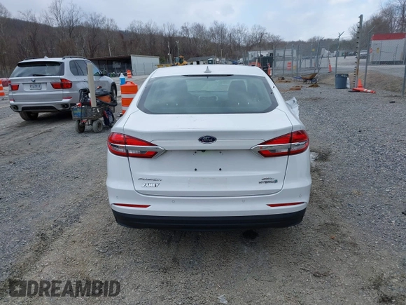 2019 Ford Fusion Hybrid SEL with VIN 3FA6P0MU3KR189612, listed as a IAAI auction lot 41422745 with 95,130 mi miles. Bid and sale history available at carsss.com. Image 16.