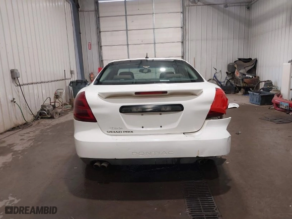 2007 Pontiac Grand Prix with VIN 2G2WP552X71147152, listed as a IAAI auction lot 40641194 with NaN miles. Bid and sale history available at carsss.com. Image 17.