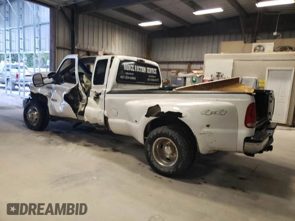 2005 Ford F-350 XL z VIN 1FTWX33P95EB03850, wystawiony jako Copart lot #71228644 z przebiegiem Nie podano mil oraz Szkoda całkowita • Salvage title. Historia ofert i sprzedaży dostępna na DreamBid. Obrazek 2.