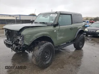 2021 Ford Bronco with VIN 1FMDE5AH7MLA79865, listed as a Copart auction lot 46552595 with 33,636 mi miles and Salvage Title. Bid and sale history available at carsss.com. Image 1.