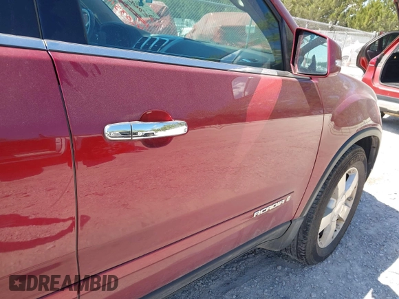 2007 GMC Acadia SLT with VIN 1GKEV33747J141745, listed as a IAAI auction lot 42035105 with 244,134 mi miles. Bid and sale history available at carsss.com. Image 6.
