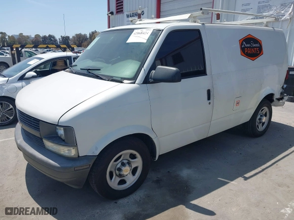 2004 Chevrolet Astro Cargo Van with VIN 1GCDM19X84B110316, listed as a IAAI auction lot 42068424 with 238,005 mi miles. Bid and sale history available at carsss.com. Image 17.