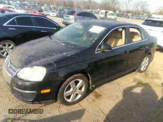 2008 Volkswagen Jetta Sedan SE with VIN 3VWRM71K68M175041, listed as a IAAI auction lot 41803722 with 1 mi miles. Bid and sale history available at carsss.com. Image 2.