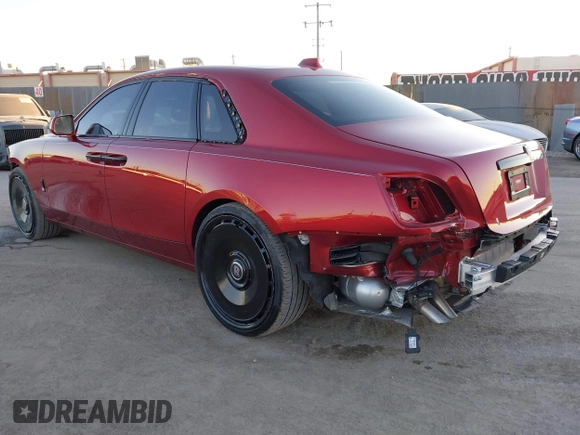 2021 Rolls-Royce Ghost z VIN SCATV0C04MU206342, wystawiony jako IAAI lot #41038269 z przebiegiem 15 298 mil mil oraz . Historia ofert i sprzedaży dostępna na DreamBid. Obrazek 3.