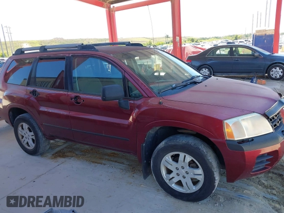 2005 Mitsubishi Endeavor LS with VIN 4A4MM21S05E074605, listed as a IAAI auction lot 41777750 with 105,188 mi miles. Bid and sale history available at carsss.com. Image 13.