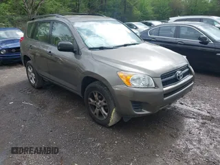 2009 Toyota RAV4 with VIN JTMZF33V395002548, listed as a IAAI auction lot 41928255 with 136,161 mi miles. Bid and sale history available at carsss.com. Image 1.