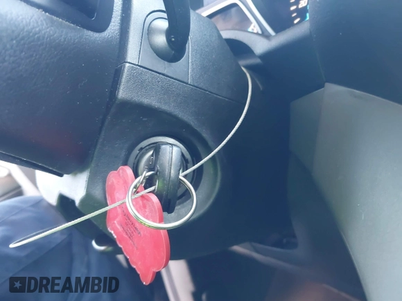 2013 Ford Escape SE with VIN 1FMCU0G99DUD53675, listed as a IAAI auction lot 38944792 with 187,801 mi miles and . Bid and sale history available at DreamBid. Image 10.