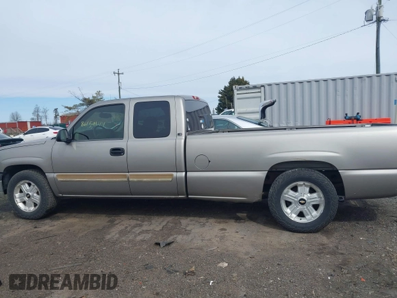 2003 Chevrolet Silverado 1500 LS with VIN 1GCEC19T23E285212, listed as a IAAI auction lot 41587343 with 249,563 mi miles and . Bid and sale history available at DreamBid. Image 14.