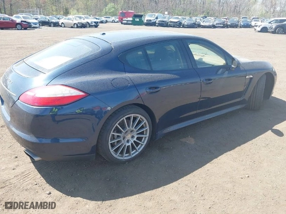 2011 Porsche Panamera with VIN WP0AA2A78BL013850, listed as a IAAI auction lot 42095245 with 104,730 mi miles. Bid and sale history available at carsss.com. Image 4.