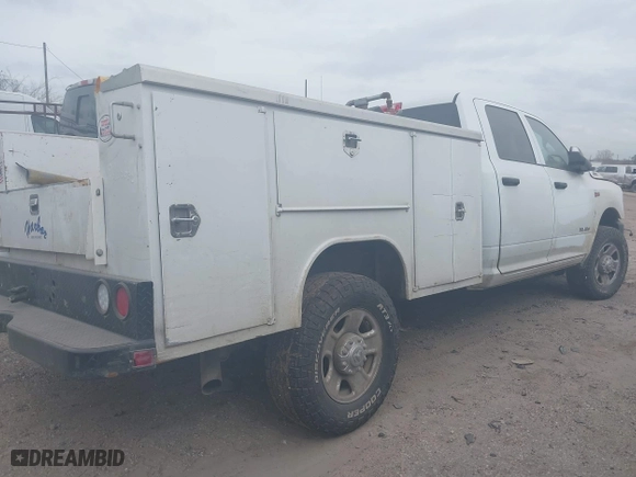 2022 Ram 2500 Tradesman with VIN 3C7WR5HJ5NG198011, listed as a IAAI auction lot 38735806 with 62,089 mi miles. Bid and sale history available at carsss.com. Image 4.