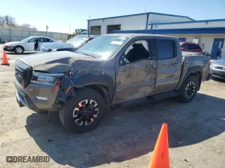 2024 Nissan Frontier PRO-4X with VIN 1N6ED1EK7RN610467, listed as a Copart auction lot 50138015 with 24,723 mi miles and Salvage Title. Bid and sale history available at carsss.com. Image 1.