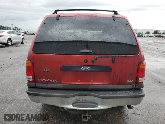 2000 Ford Explorer XLT z VIN 1FMZU73E3YUB16272, wystawiony jako Copart lot #59479125 z przebiegiem 146 722 mil mil oraz Szkoda całkowita • Salvage title. Historia ofert i sprzedaży dostępna na DreamBid. Obrazek 6.