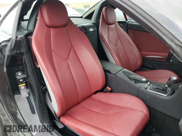 2005 Mercedes-Benz SLK 230/320 with VIN WDBWK56F85F041220, listed as a Copart auction lot 76470624 with 111,081 mi miles and Salvage Title. Bid and sale history available at DreamBid. Image 10.