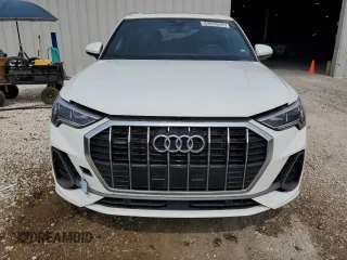 2024 Audi Q3 S line Premium z VIN WA1DECF36R1051672, wystawiony jako Copart lot #59265955 z przebiegiem 28 634 mil mil oraz Czysty tytuł • Clean title. Historia ofert i sprzedaży dostępna na DreamBid. Obrazek 5.