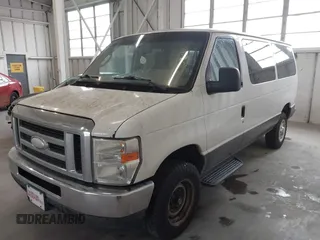2014 Ford Econoline Passenger XL z VIN 1FBNE3BL9EDB01008, wystawiony jako IAAI lot #42231120 z przebiegiem 255 170 mil mil oraz . Historia ofert i sprzedaży dostępna na DreamBid. Obrazek 17.