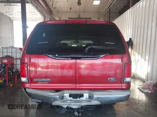 2001 Ford Excursion Limited с VIN 1FMSU43F81EC39431, выставлен на аукционе IAAI как лот 41298572 с пробегом 235 506 миль миль и . История ставок и продаж доступна на DreamBid. Изображение 17.