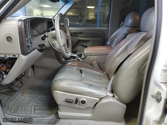 2006 GMC Yukon XL Denali with VIN 1GKFK66U76J120516, listed as a Copart auction lot 88765965 with 211,895 mi miles and Salvage Title. Bid and sale history available at carsss.com. Image 7.