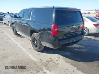 2015 Chevrolet Suburban LT with VIN 1GNSKJKC8FR687191, listed as a IAAI auction lot 41653268 with 193,885 mi miles. Bid and sale history available at carsss.com. Image 3.