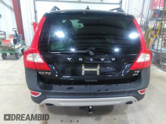 2012 Volvo XC70 T6 z VIN YV4902BZ6C1139267, wystawiony jako IAAI lot #42130994 z przebiegiem 150 779 mil mil oraz . Historia ofert i sprzedaży dostępna na DreamBid. Obrazek 16.