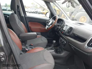 2014 FIAT 500L Trekking with VIN ZFBCFADHXEZ011031, listed as a IAAI auction lot 42094509 with 74,132 mi miles. Bid and sale history available at carsss.com. Image 5.