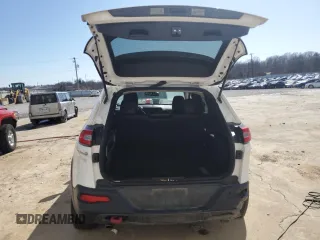 2016 Jeep Cherokee Trailhawk with VIN 1C4PJMBS3GW242693, listed as a Copart auction lot 48139135 with 222,225 mi miles and Non Repairable. Bid and sale history available at carsss.com. Image 6.