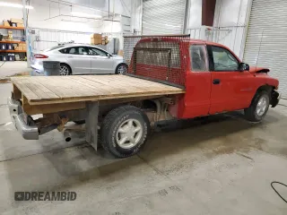 2000 Dodge Dakota Sport z VIN 1B7GL22N5YS674686, wystawiony jako Copart lot #57595365 z przebiegiem 109 685 mil mil oraz Szkody całkowita. Historia ofert i sprzedaży dostępna na DreamBid. Obrazek 3.