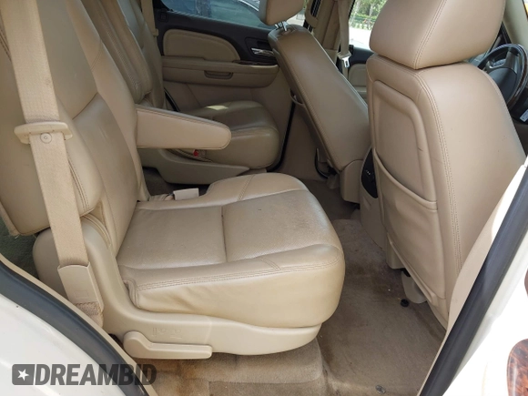 2009 GMC Yukon Denali z VIN 1GKFK032X9R236556, wystawiony jako IAAI lot #40805429 z przebiegiem 183 042 mil mil oraz . Historia ofert i sprzedaży dostępna na DreamBid. Obrazek 8.