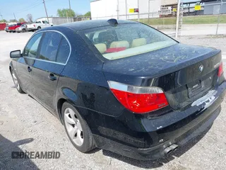 2007 BMW 5 Series 525i with VIN WBANE53577CY05978, listed as a IAAI auction lot 41943909 with 161,541 mi miles and . Bid and sale history available at carsss.com. Image 3.