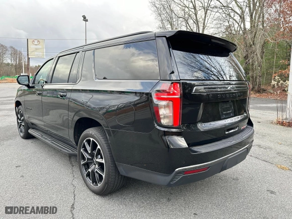 2021 Chevrolet Suburban RST with VIN 1GNSKEKD7MR480448, listed as a Copart auction lot 82538714 with 279,191 mi miles and Clean Title. Bid and sale history available at carsss.com. Image 3.