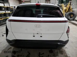 2025 Hyundai Kona SEL with VIN KM8HB3ABXSU235950, listed as a Copart auction lot 45015925 with 8,289 mi miles and Clean Title. Bid and sale history available at carsss.com. Image 6.