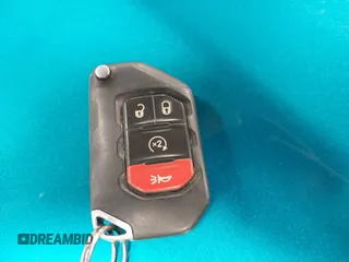 2020 Jeep Wrangler Unlimited Sport S z VIN 1C4HJXDN9LW194222, wystawiony jako IAAI lot #42079625 z przebiegiem 78 437 mil mil oraz . Historia ofert i sprzedaży dostępna na DreamBid. Obrazek 11.