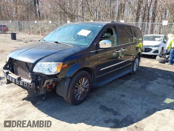 2016 Chrysler Town & Country Limited Platinum with VIN 2C4RC1GG8GR215892, listed as a IAAI auction lot 41779400 with 156,678 mi miles. Bid and sale history available at carsss.com. Image 17.