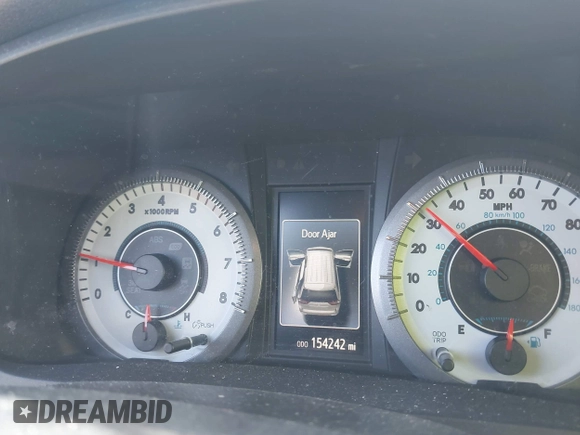 2015 Toyota Sienna SE with VIN 5TDXK3DC3FS550300, listed as a IAAI auction lot 41712966 with 154,242 mi miles. Bid and sale history available at carsss.com. Image 7.