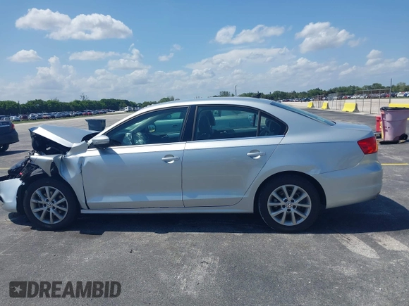 2013 Volkswagen Jetta SE с VIN 3VWDP7AJ6DM376487, выставлен на аукционе IAAI как лот 42362475 с пробегом 124 324 миль миль и . История ставок и продаж доступна на DreamBid. Изображение 14.