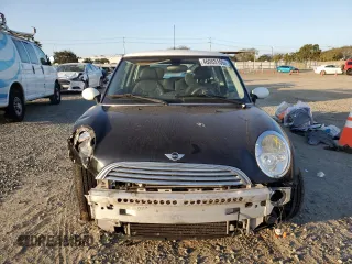 2004 MINI Hardtop with VIN WMWRC33484TJ59008, listed as a Copart auction lot 46003105 with 83,303 mi miles and Salvage Title. Bid and sale history available at DreamBid. Image 5.
