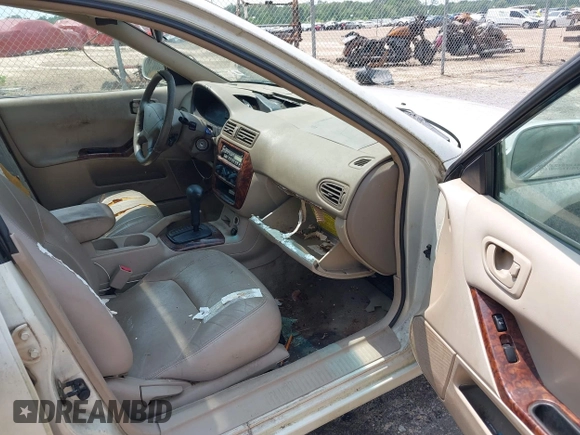 2000 Mitsubishi Galant ES z VIN 4A3AA46GXYE139268, wystawiony jako IAAI lot #42394064 z przebiegiem 363 087 mil mil oraz . Historia ofert i sprzedaży dostępna na DreamBid. Obrazek 5.