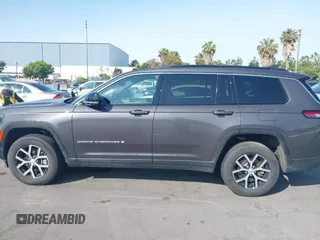 2024 Jeep Grand Cherokee Limited z VIN 1C4RJKBGXR8603689, wystawiony jako IAAI lot #42559936 z przebiegiem 21 173 mil mil oraz . Historia ofert i sprzedaży dostępna na DreamBid. Obrazek 14.