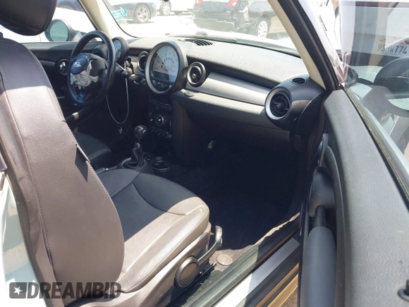 2012 MINI Hardtop with VIN WMWSU3C54CT260293, listed as a IAAI auction lot 42525275 with 132,791 mi miles and . Bid and sale history available at DreamBid. Image 5.