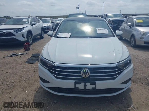 2020 Volkswagen Jetta SEL with VIN 3VWE57BU5LM101498, listed as a IAAI auction lot 42298171 with 28,597 mi miles and . Bid and sale history available at DreamBid. Image 12.