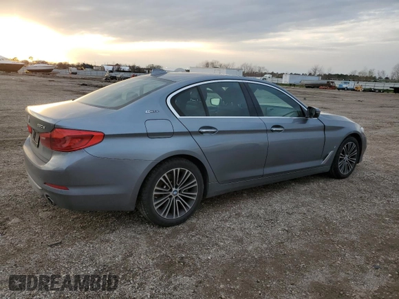2018 BMW 5 Series 530e xDrive with VIN WBAJB1C57JG624122, listed as a Copart auction lot 45330575 with 54,378 mi miles and Salvage Title. Bid and sale history available at carsss.com. Image 3.