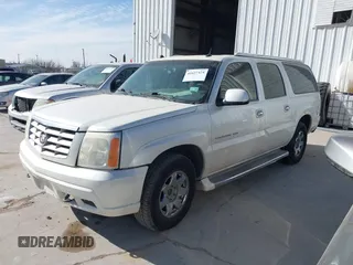 2005 Cadillac Escalade ESV z VIN 3GYFK66NX5G196181, wystawiony jako IAAI lot #41627424 z przebiegiem 269 961 mil mil oraz . Historia ofert i sprzedaży dostępna na DreamBid. Obrazek 2.